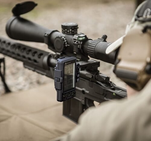 KESTREL HUD FOR 5 SERIES BALL- - ISTICS METERS BLACK W/REMOTE