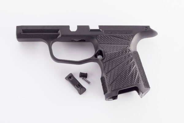 365sb3b10.jpg WILSON COMBAT GRIP MOD WCP365 BLK