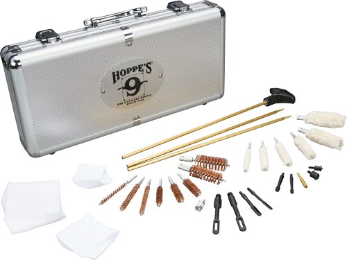 UAC102.jpg HOPPES DELUXE GUN CLEANING KIT - BRASS ROD 31PC W/ALUMINUM BOX