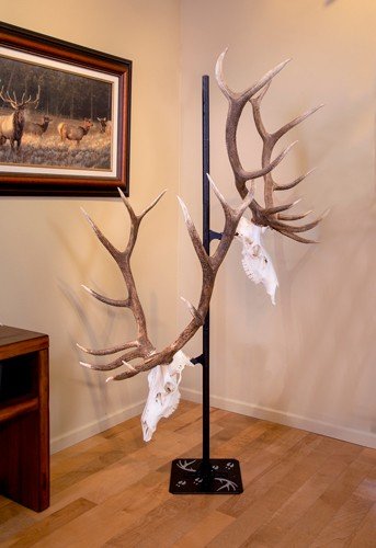 SKULL HOOKER TROPHY TREE W/ 5 - BRACKETS CUSTOMIZABLE DISPLAY