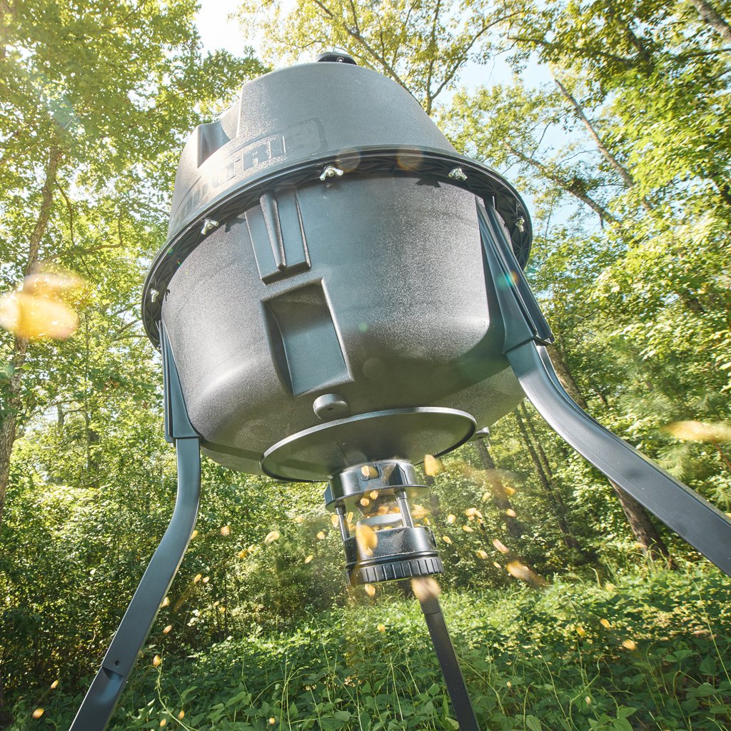 1502610_3 Moultrie All In One 2 Feeder Kit